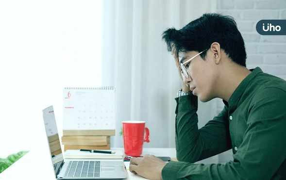 自認有經驗就有優越感？專家示警：「情境式傲慢」恐讓人看不清真相