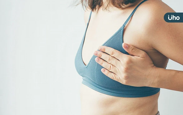 29歲女摸到乳房硬塊，就醫竟確診乳癌！醫示警「乳癌年輕化」別輕忽