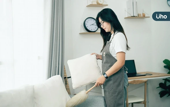 客廳坐北朝南怎麼看？座向、財位布置、空間大小⋯一文搞懂客廳裝修
